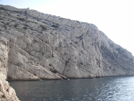 Depuis la &quot;Planète Marseille&quot; nous regardons les grimpeurs sur la falaise de La Voile 